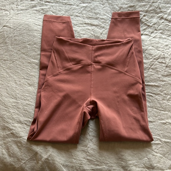 ✨ LULULEMON INSTILL TIGHT 25” IN DUSTY ROSE/CLAY SZ 4 - Picture 3 of 5